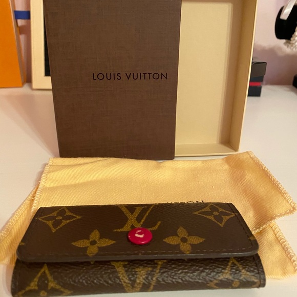 Louis Vuitton Accessories - Louis Vuitton Monogram 4 Key Holder